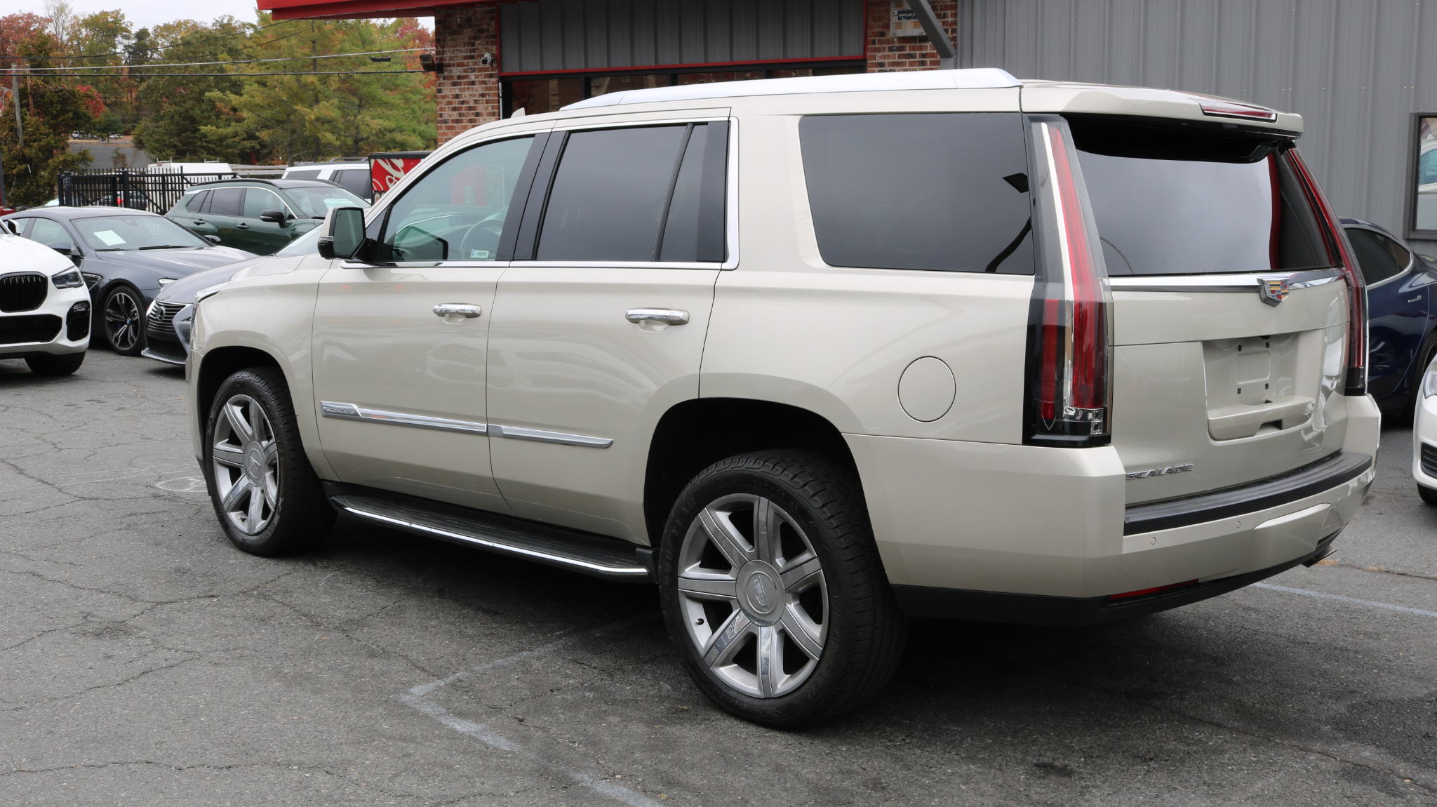 Cadillac Escalade 4WD 4dr Luxury 2015 Cadillac Escalade 4WD 4dr Luxury 2015