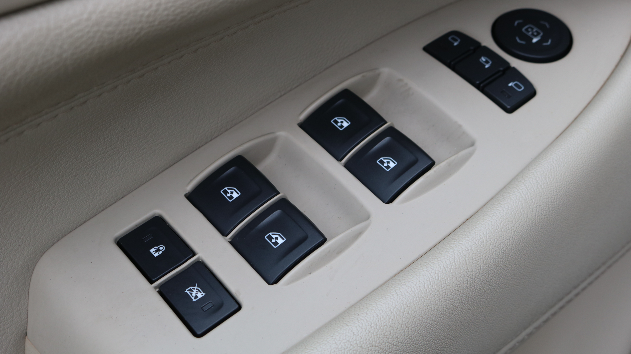 Cadillac Escalade 4WD 4dr Luxury 2015 Cadillac Escalade 4WD 4dr Luxury 2015