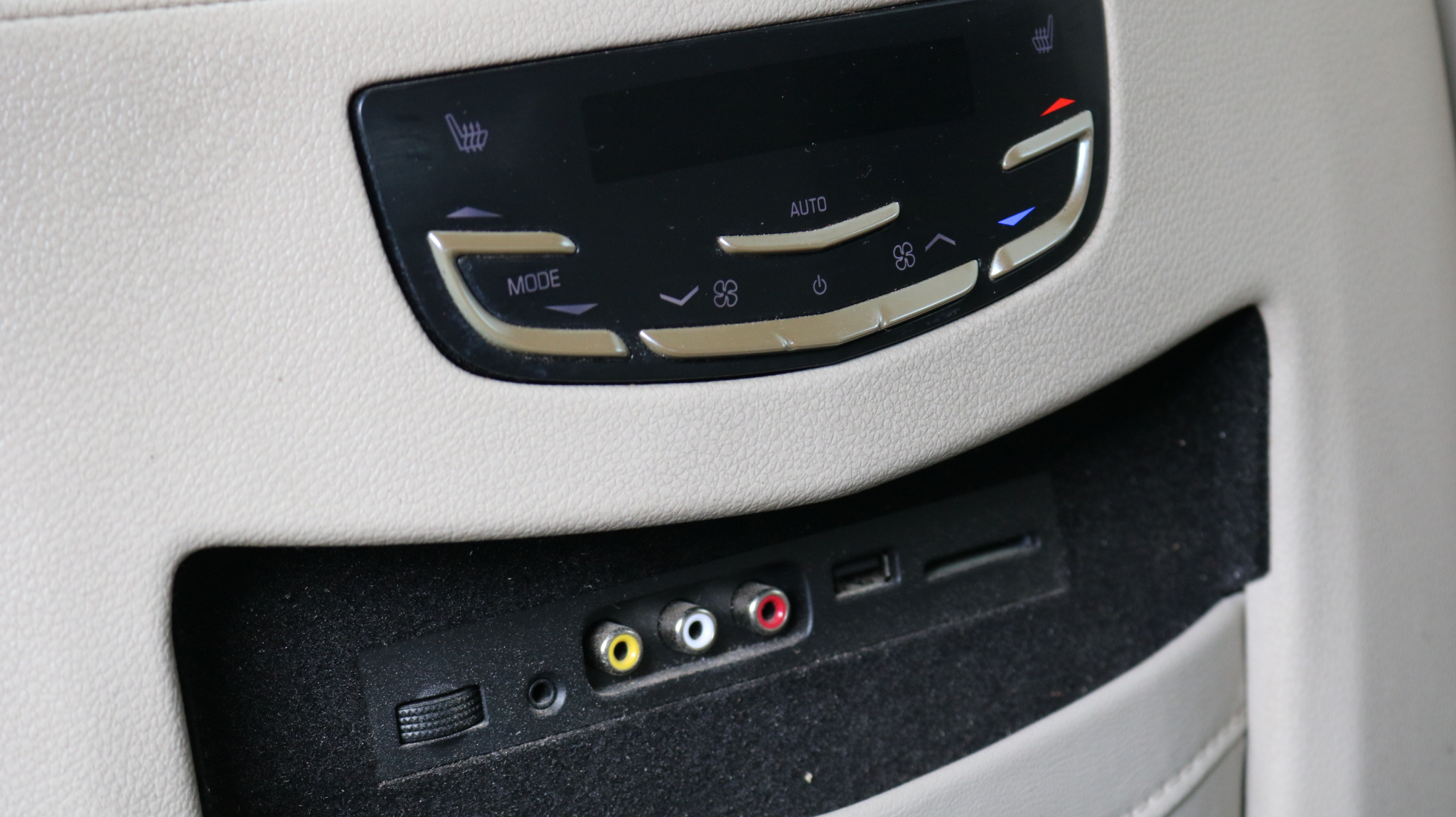 Cadillac Escalade 4WD 4dr Luxury 2015 Cadillac Escalade 4WD 4dr Luxury 2015