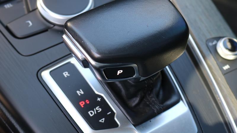 Audi A4 Titanium Premium 40 TFSI 2019