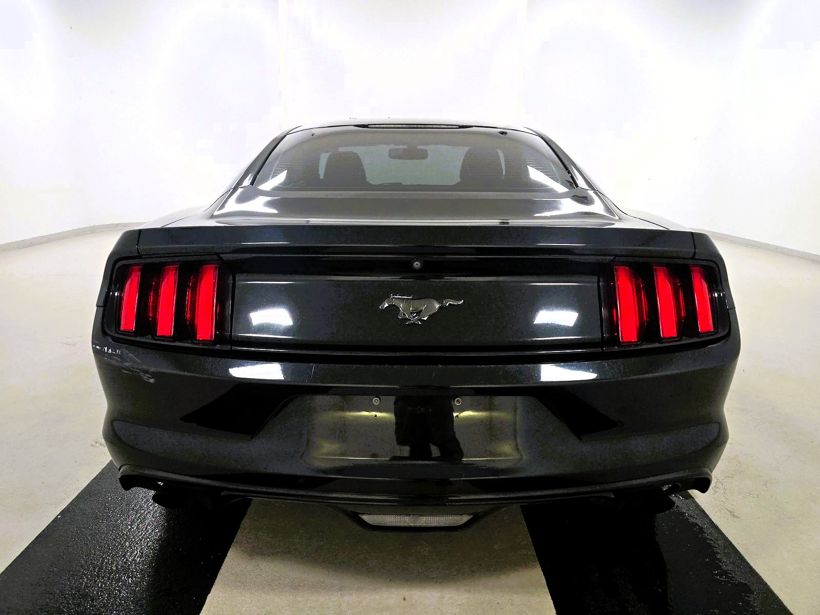 Ford Mustang EcoBoost Fastback 2017 Ford Mustang EcoBoost Fastback 2017