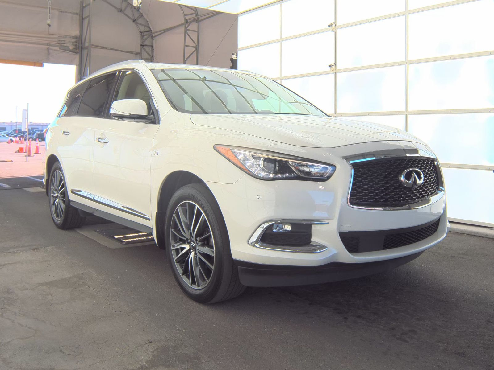 Infiniti QX60 LUXE AWD 2018 Infiniti QX60 LUXE AWD 2018