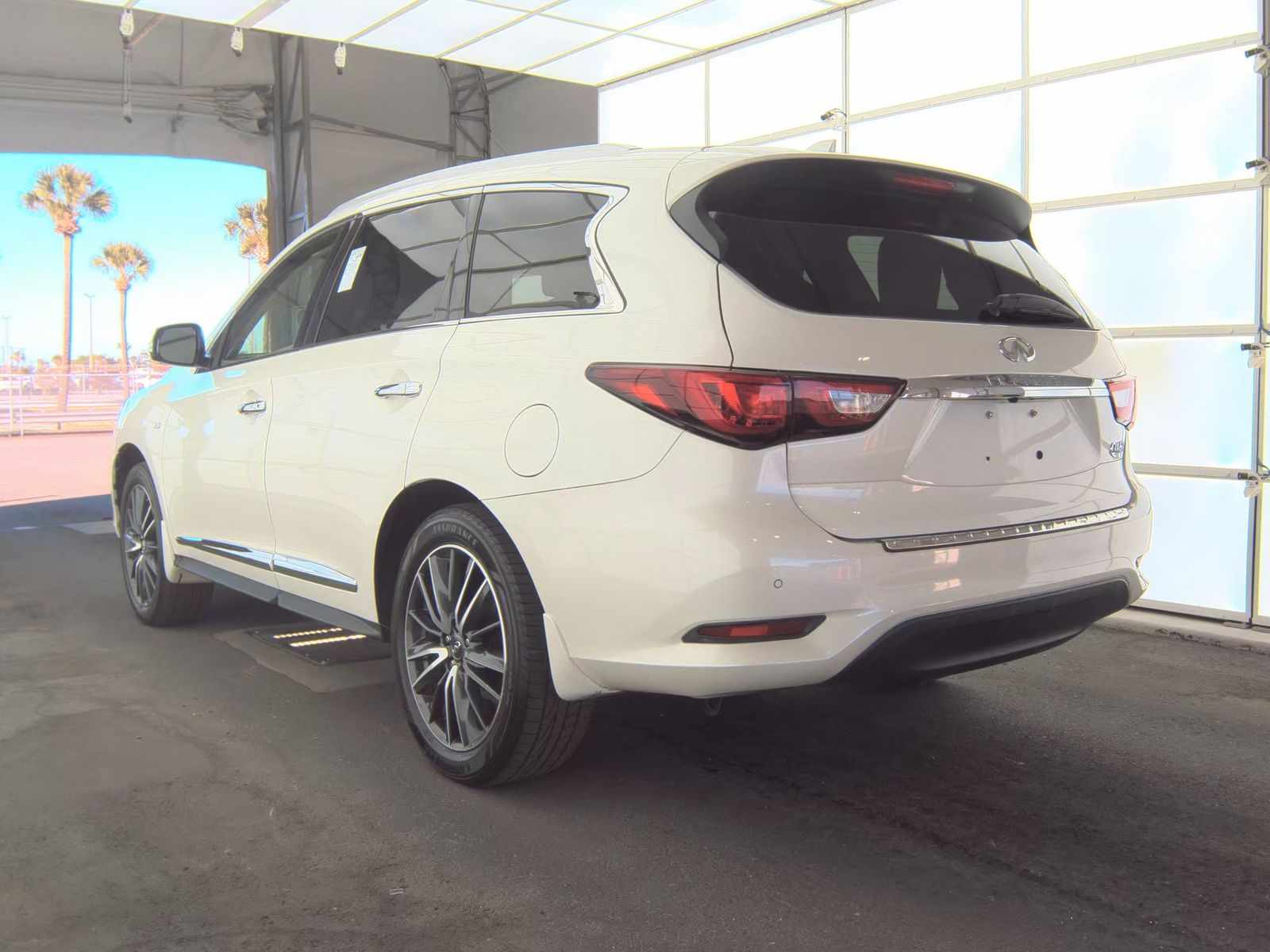Infiniti QX60 LUXE AWD 2018 Infiniti QX60 LUXE AWD 2018