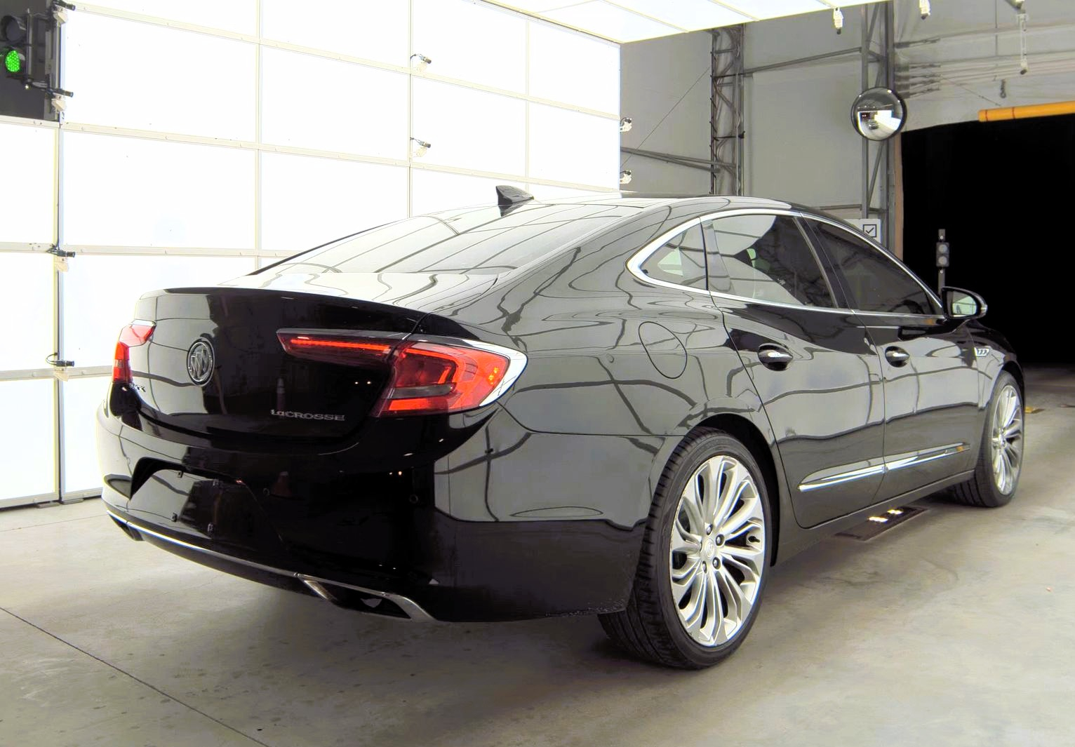 Buick LaCrosse 4dr Sdn Essence FWD 2017 Buick LaCrosse 4dr Sdn Essence FWD 2017