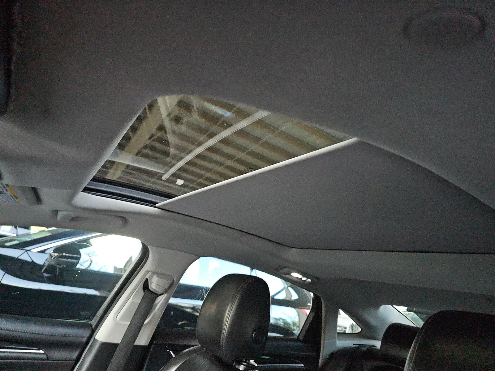 Buick LaCrosse 4dr Sdn Essence FWD 2017 Buick LaCrosse 4dr Sdn Essence FWD 2017