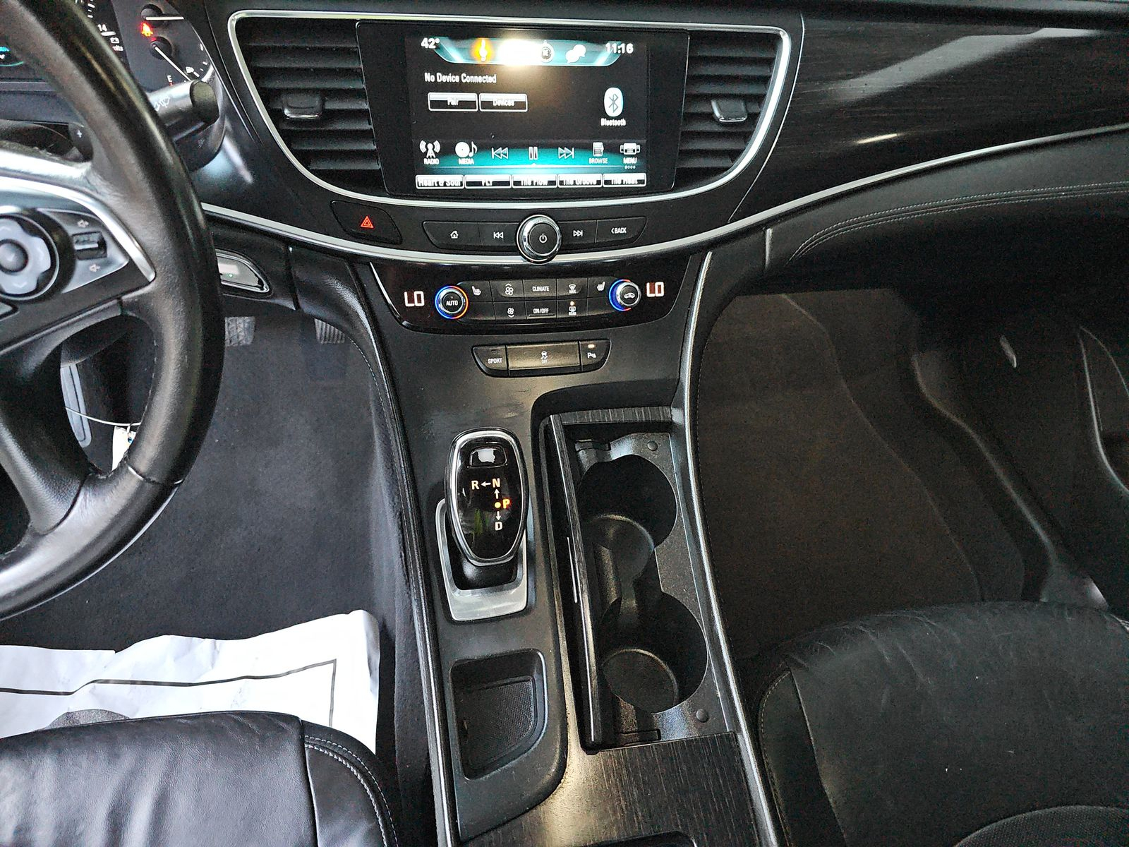 Buick LaCrosse 4dr Sdn Essence FWD 2017 Buick LaCrosse 4dr Sdn Essence FWD 2017