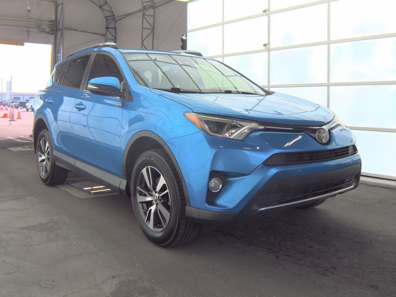 Toyota RAV4 XLE FWD (Natl) 2018 Toyota RAV4 XLE FWD (Natl) 2018