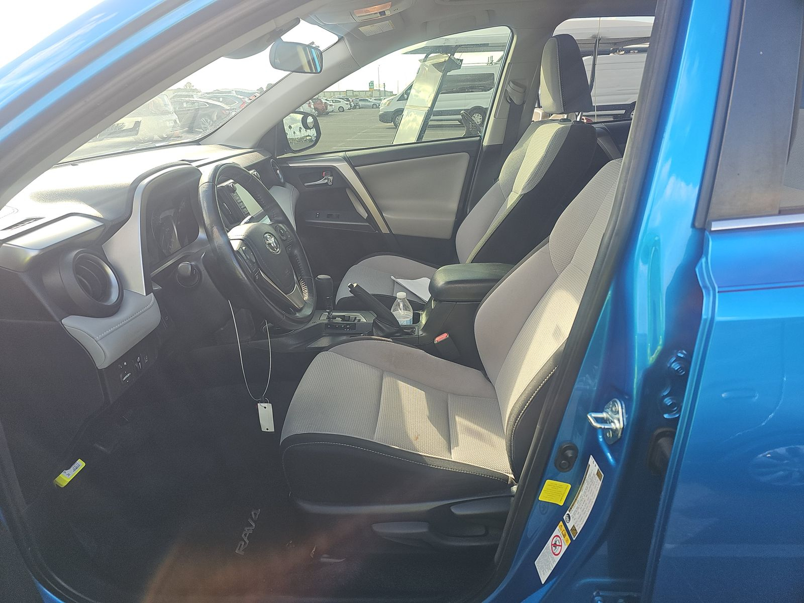 Toyota RAV4 XLE FWD (Natl) 2018 Toyota RAV4 XLE FWD (Natl) 2018