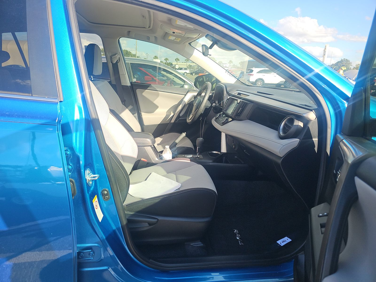 Toyota RAV4 XLE FWD (Natl) 2018 Toyota RAV4 XLE FWD (Natl) 2018