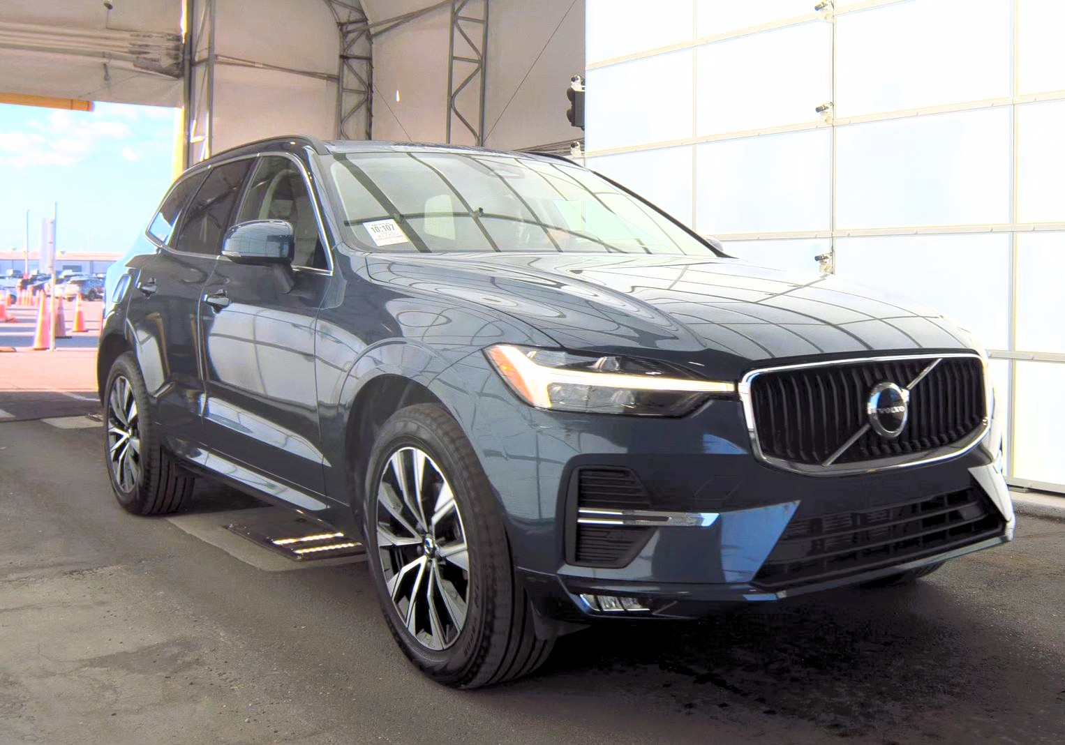 Volvo XC60 B5 FWD Core 2023 Volvo XC60 B5 FWD Core 2023