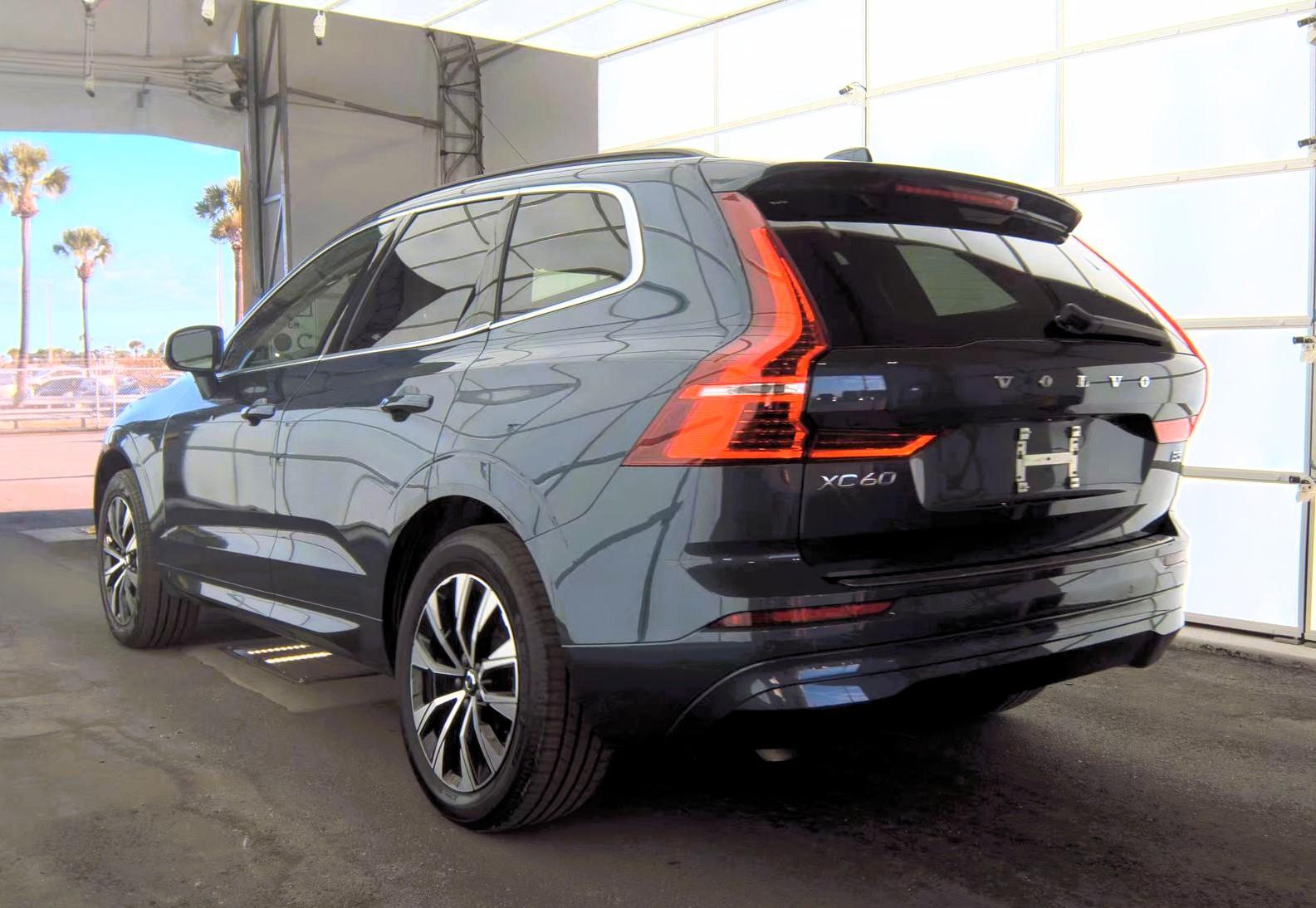 Volvo XC60 B5 FWD Core 2023 Volvo XC60 B5 FWD Core 2023