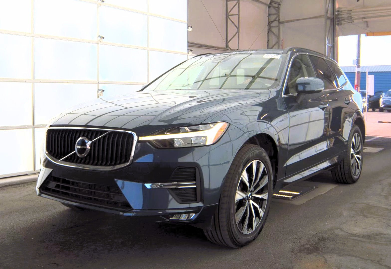 Volvo XC60 B5 FWD Core 2023 Volvo XC60 B5 FWD Core 2023