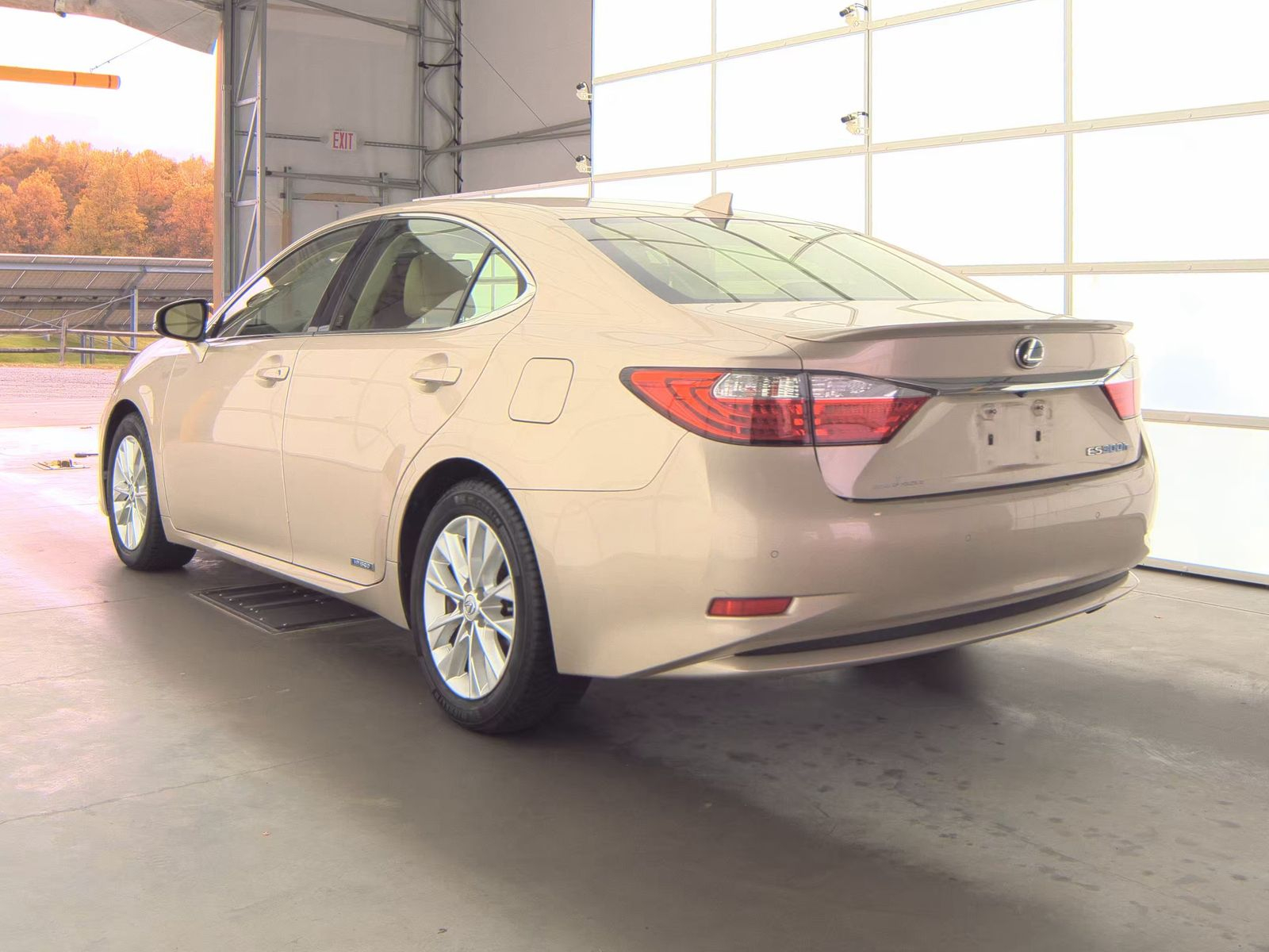 Lexus ES 300h 4dr Sdn Hybrid 2015 Lexus ES 300h 4dr Sdn Hybrid 2015