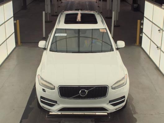 Volvo XC90 T6 AWD 7-Passenger Momentum 2018