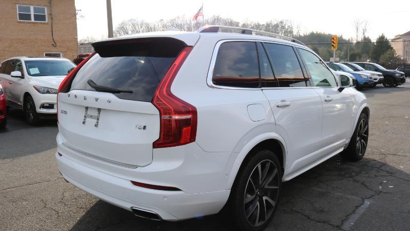 Volvo XC90 T6 AWD 7-Passenger Momentum 2018