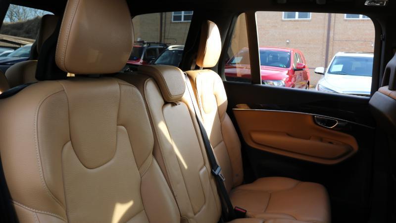 Volvo XC90 T6 AWD 7-Passenger Momentum 2018