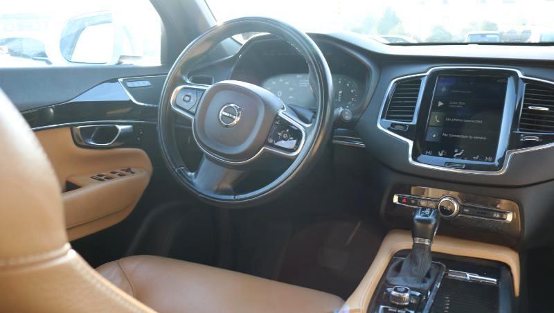 Volvo XC90 T6 AWD 7-Passenger Momentum 2018