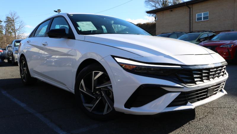 Hyundai Elantra SEL Sport IVT 2025