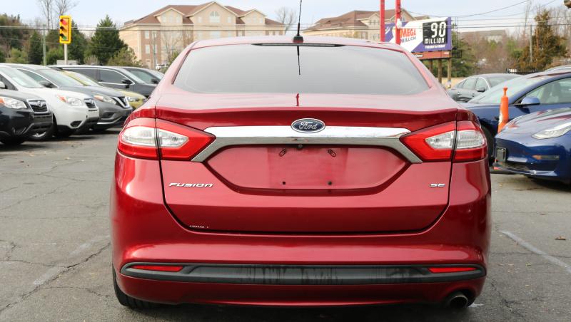 Ford Fusion 4dr Sdn SE FWD 2015