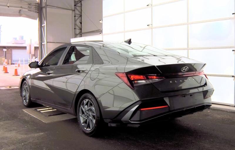 Hyundai Elantra SEL IVT 2024