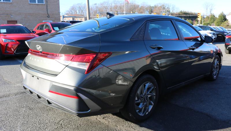 Hyundai Elantra SEL IVT 2024