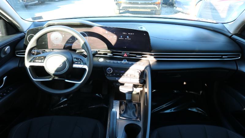 Hyundai Elantra SEL IVT 2024