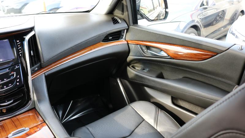 Cadillac Escalade ESV 4WD 4dr Premium 2015