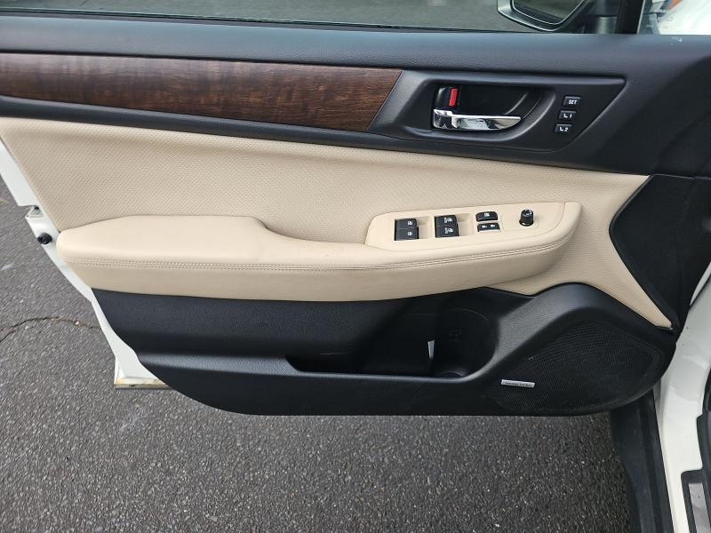 Subaru Outback 4dr Wgn 2.5i Limited PZEV 2015