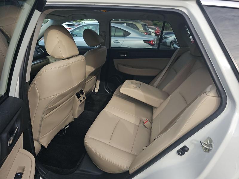 Subaru Outback 4dr Wgn 2.5i Limited PZEV 2015