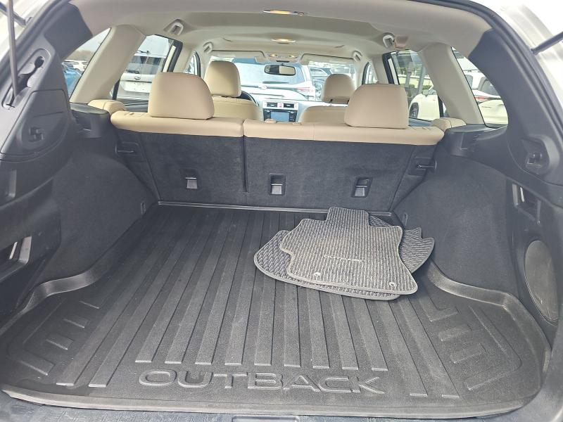 Subaru Outback 4dr Wgn 2.5i Limited PZEV 2015