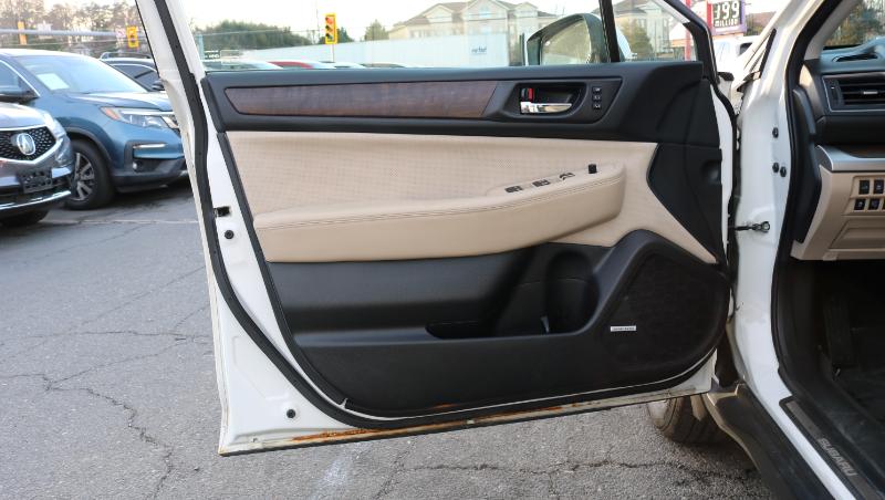 Subaru Outback 4dr Wgn 2.5i Limited PZEV 2015