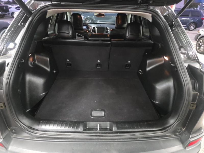 Jeep Cherokee Altitude Lux 4x4 2023