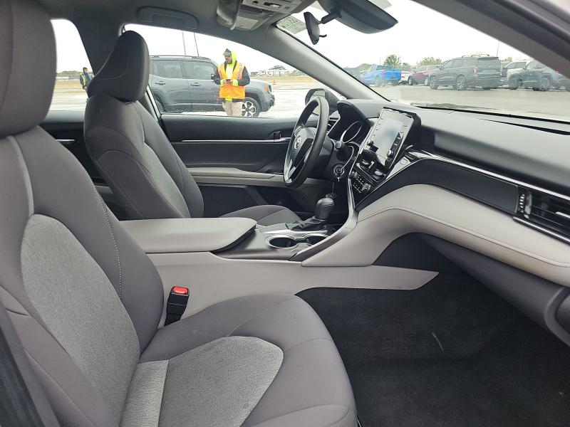 Toyota Camry LE Auto (Natl) 2021