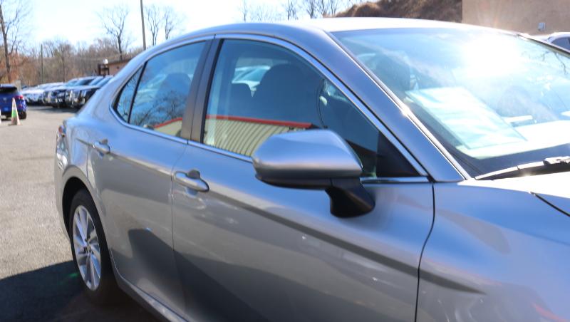 Toyota Camry LE Auto (Natl) 2021