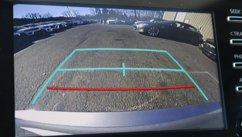 Toyota Camry LE Auto (Natl) 2021