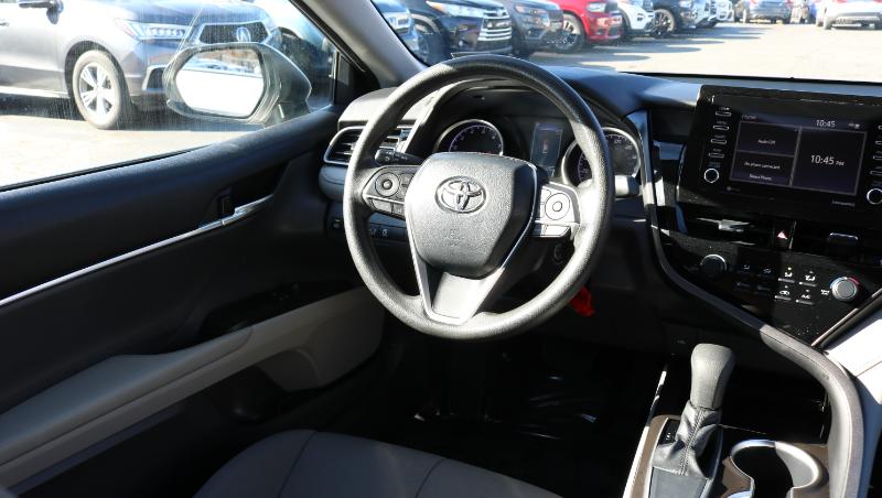 Toyota Camry LE Auto (Natl) 2021