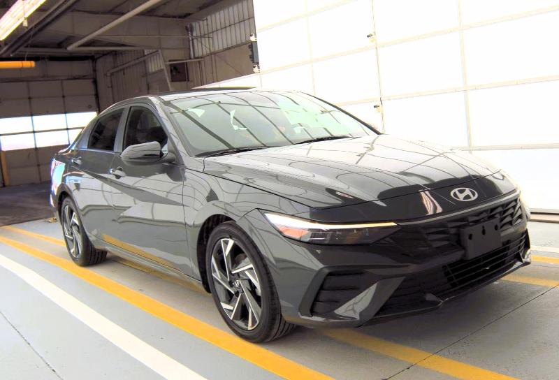 Hyundai Elantra SEL Sport IVT 2025