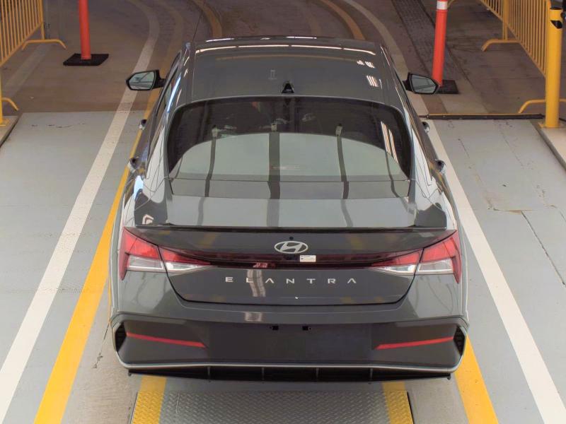 Hyundai Elantra SEL Sport IVT 2025