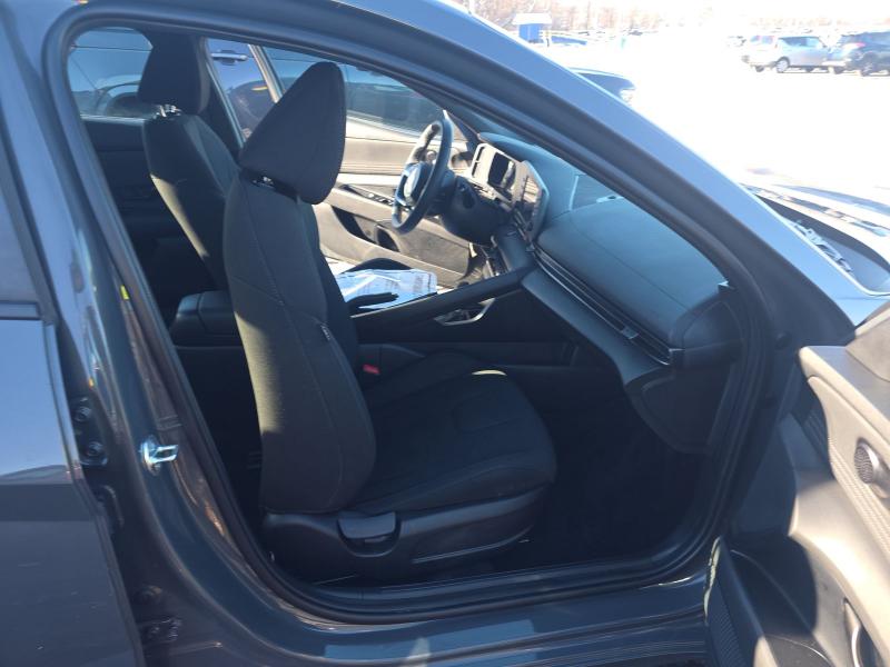 Hyundai Elantra SEL Sport IVT 2025