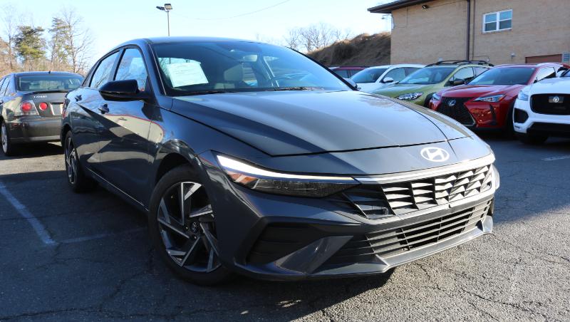 Hyundai Elantra SEL Sport IVT 2025