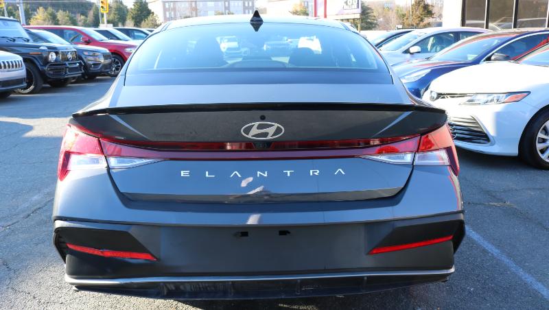 Hyundai Elantra SEL Sport IVT 2025