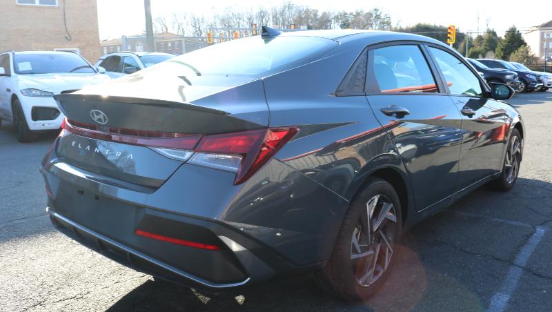 Hyundai Elantra SEL Sport IVT 2025