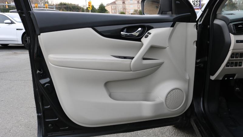 Nissan Rogue Sport AWD SV 2017