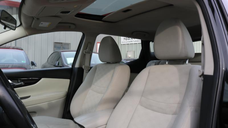 Nissan Rogue Sport AWD SV 2017