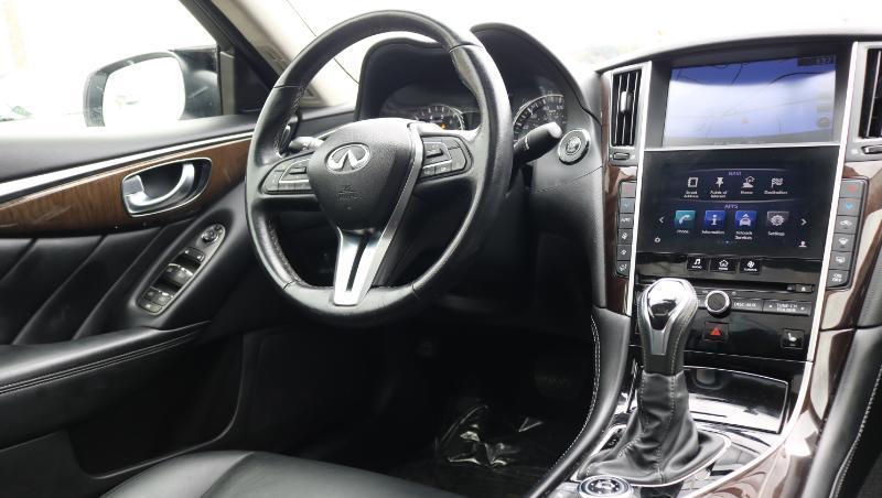 Infiniti Q50 3.0t LUXE AWD 2018