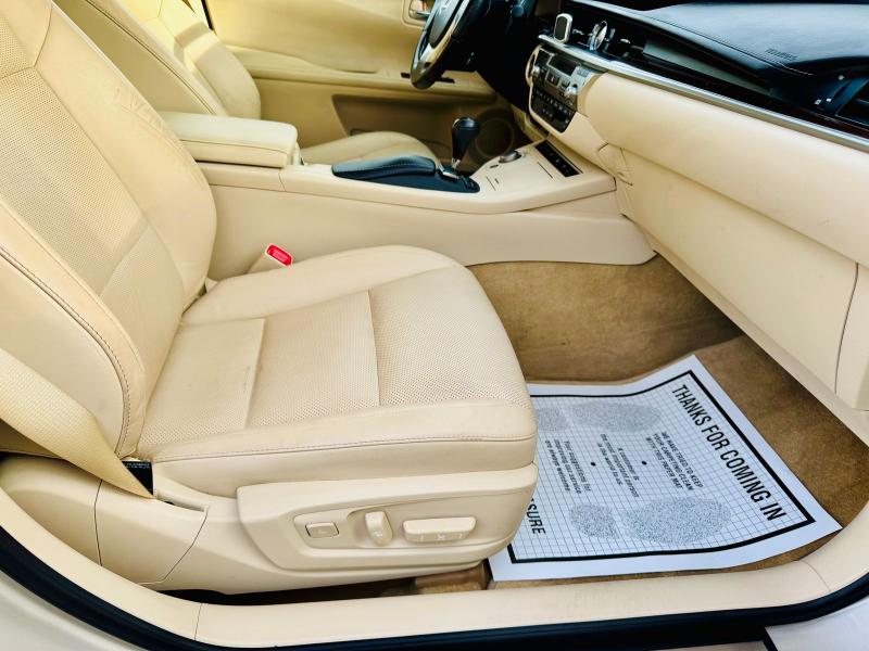 Lexus ES 350 4dr Sdn 2015