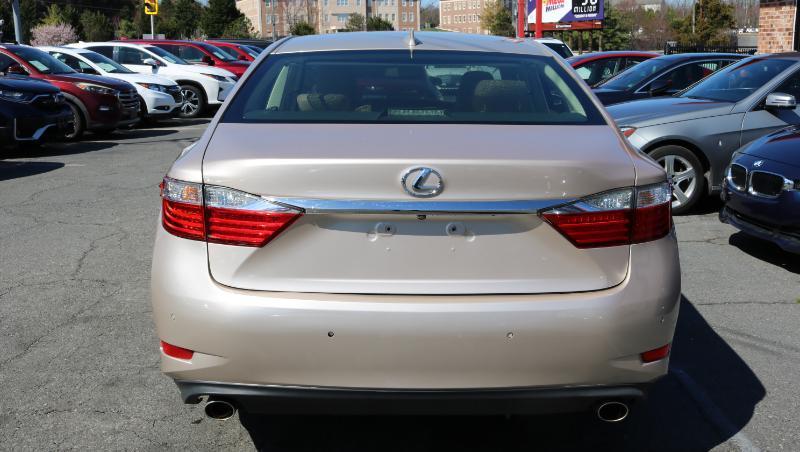Lexus ES 350 4dr Sdn 2015