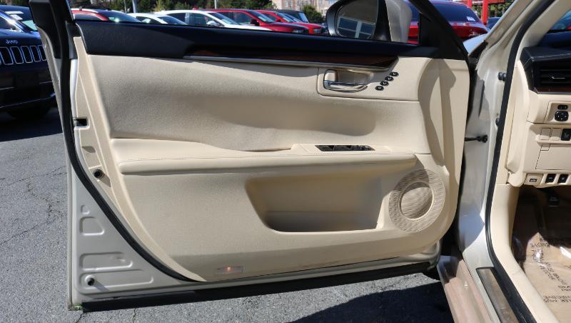 Lexus ES 350 4dr Sdn 2015