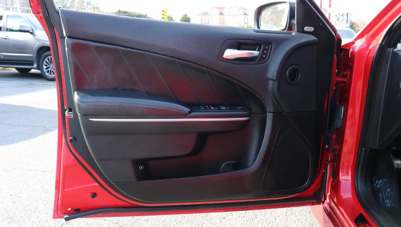 Dodge Charger 4dr Sdn R/T Scat Pack RWD 2016