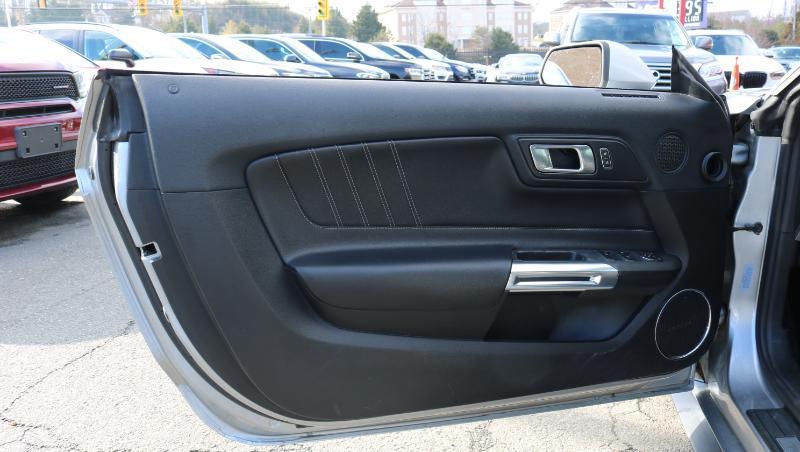 Ford Mustang EcoBoost Convertible 2021